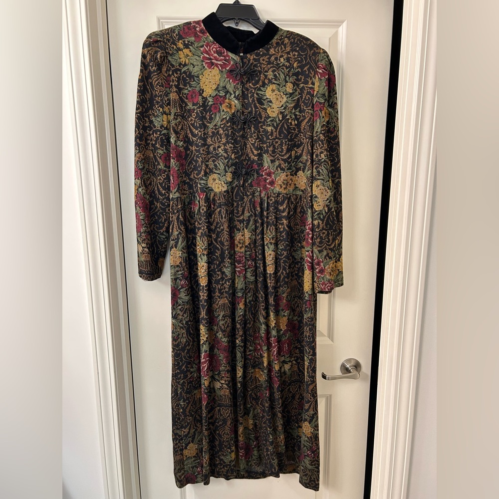 Women’s vintage midi dress